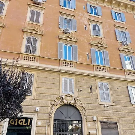 Vatican Luxury Roma